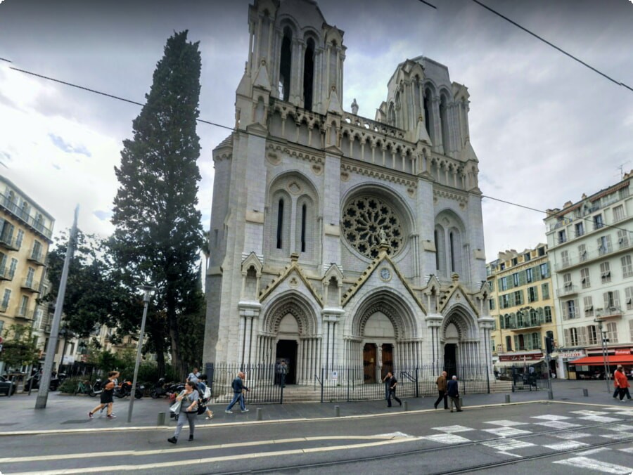 Esplorare la Vecchia Città di Nizza