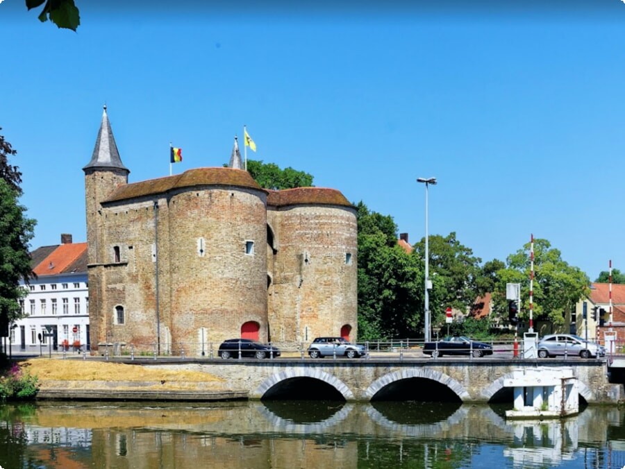 Un viaje a través de la historia: explorando el casco antiguo medieval de Brujas