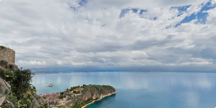 Cultural Delights: Nafplio's Art, Cuisine, and Traditions