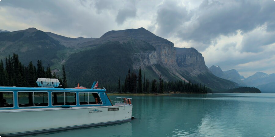 Maligne Lake